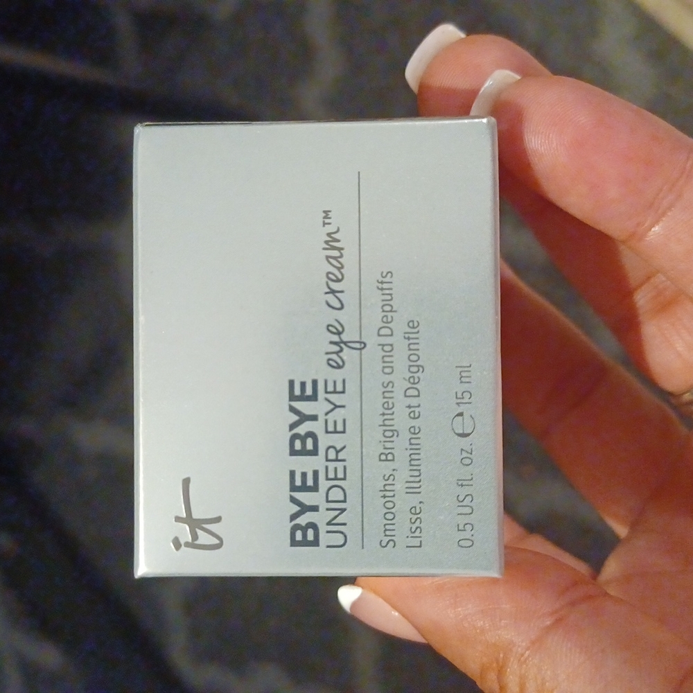 IT Cosmetic- under eye cream NWOT